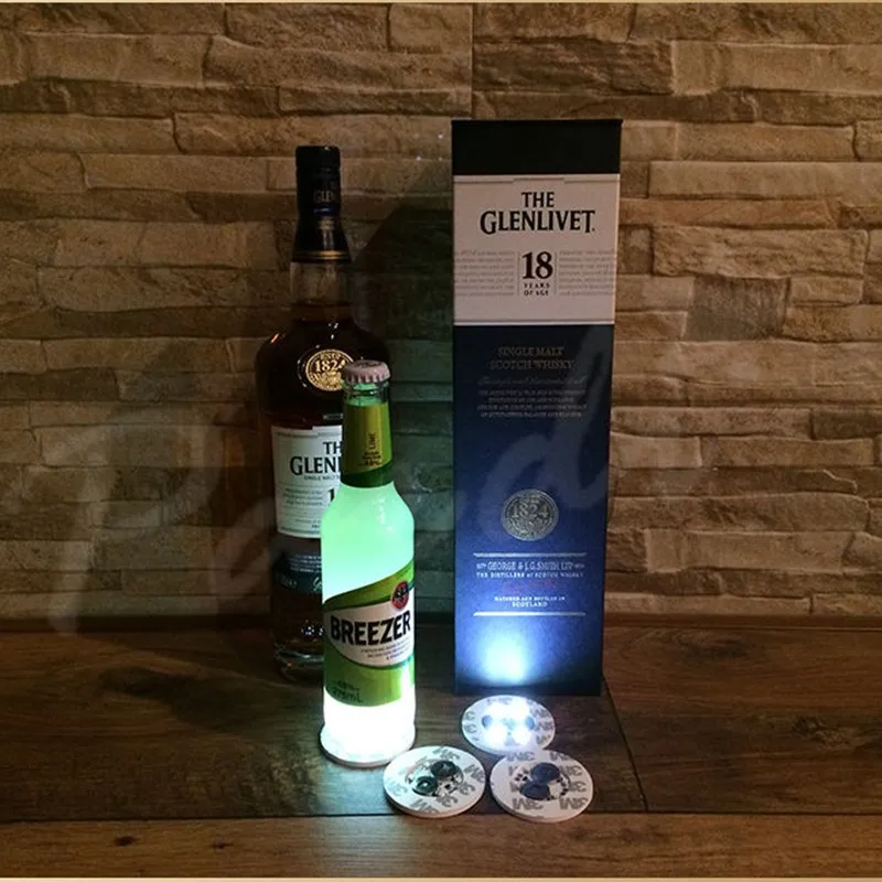 Светодиодный Coaster мигание бутылке Стикеры белый Цвет мини Подставка под кружку