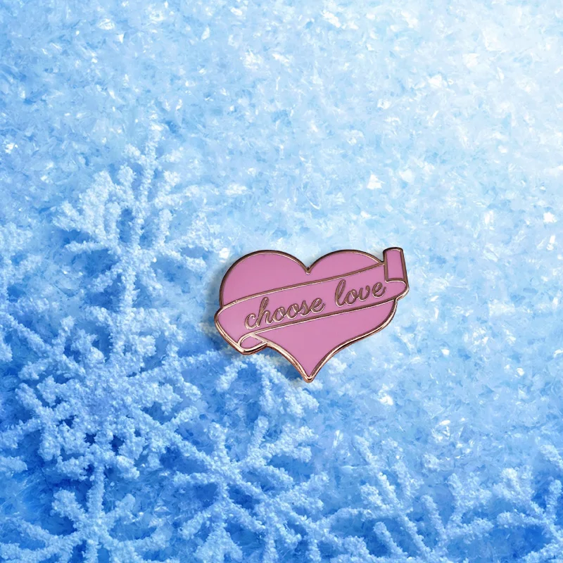 Брошь в форме сердца на выбор | Украшения и аксессуары