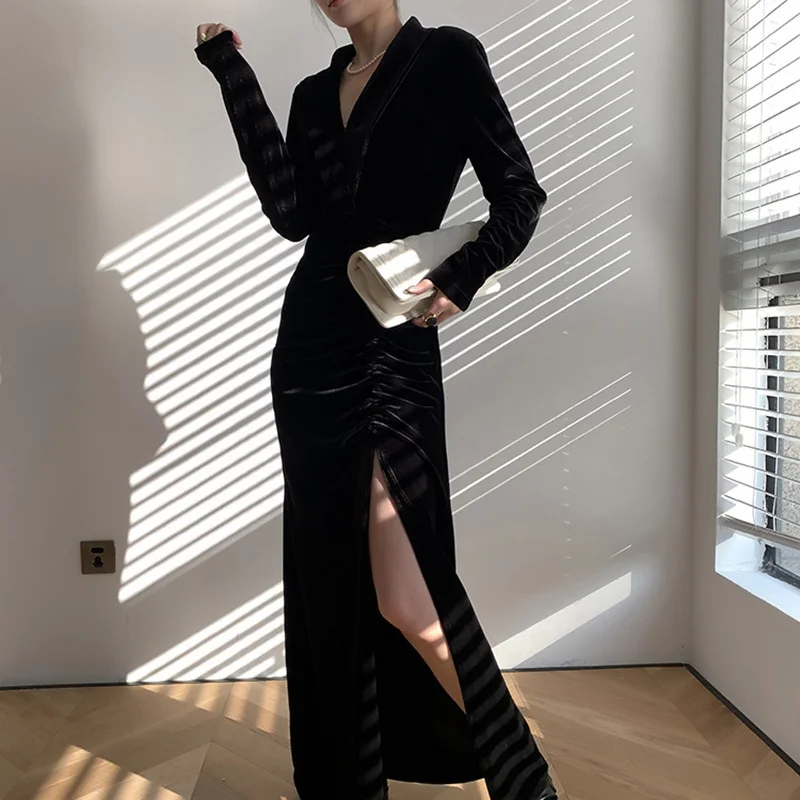 

[EAM] Women Wine Red Long Vent Velvet Black Dress New V-Neck Long Sleeve Loose Fit Fashion Tide Spring Autumn 2021 1DD4463