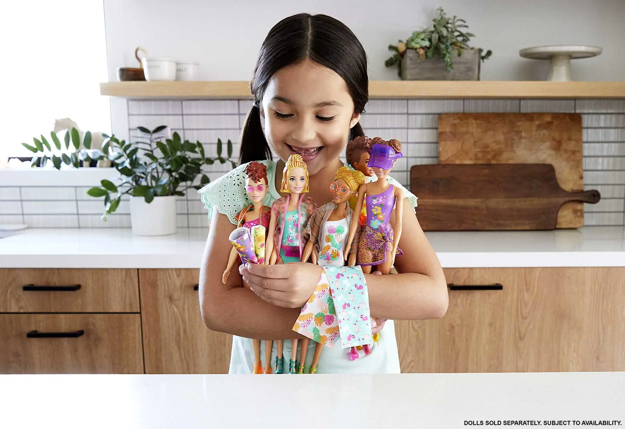 Новинка 2021 Оригинальная кукла Барби mattel меняющая цвет с 7 сюрпризами песок и