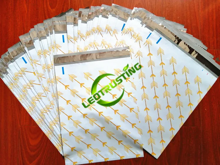 Leotrust пластиковая сумка конверт с золотыми стрелками 26x33 + 4 см самоклеящаяся