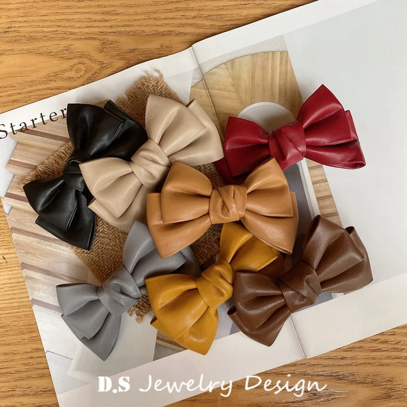 

Spring 2021 Women Big Size PU Leather Bowknot Hair Barrettes Solid Handmade Double Bows Hair Clips Quality Elegant French Clips