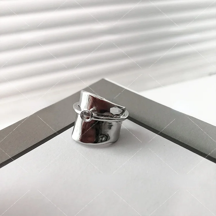 

Customized Iinc Buyer Shop Spot Atelierso Glossy Eardrop Frame Little Finger Ring Women's Sterling Silver Open Small Finger Ring