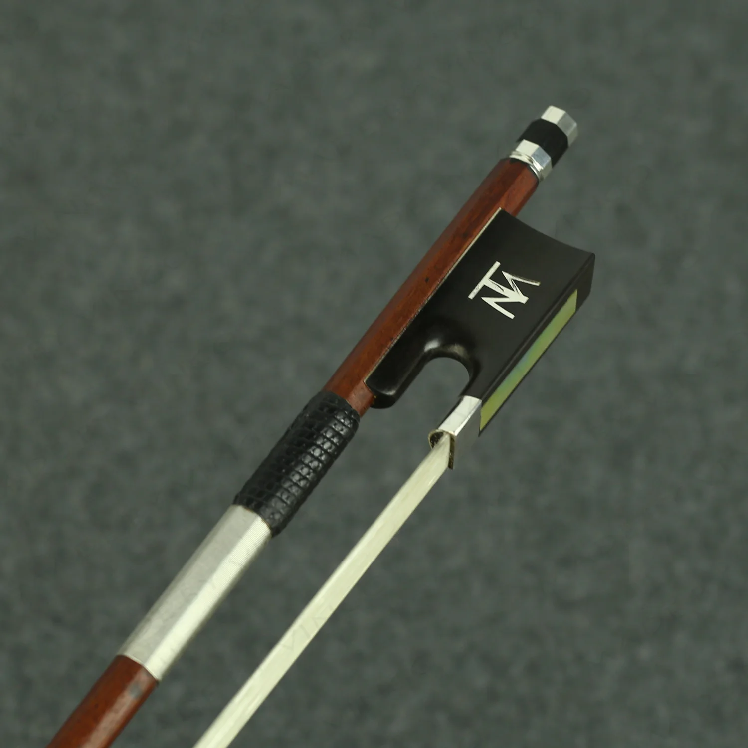 4/4 MASTER FINE Pernambuco Скрипка Лук сильный и стабильный редкий быстрый ответ