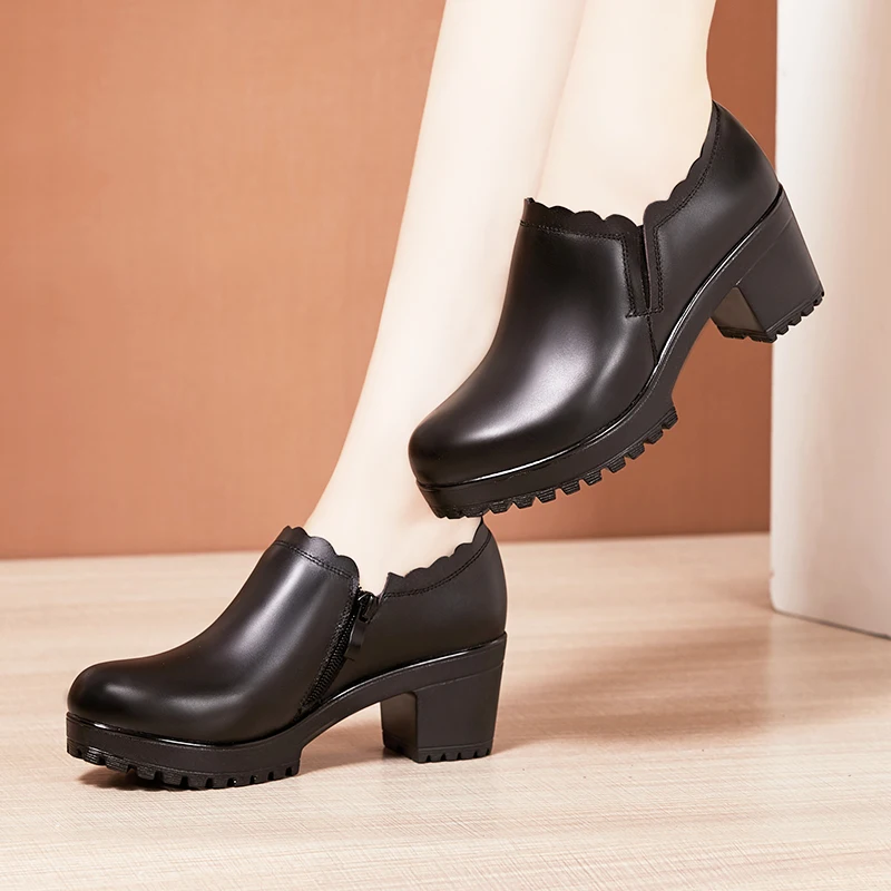 GKTINOO/кожаные туфли Женские туфли-лодочки с круглым носком Sapato feminino Модные черные