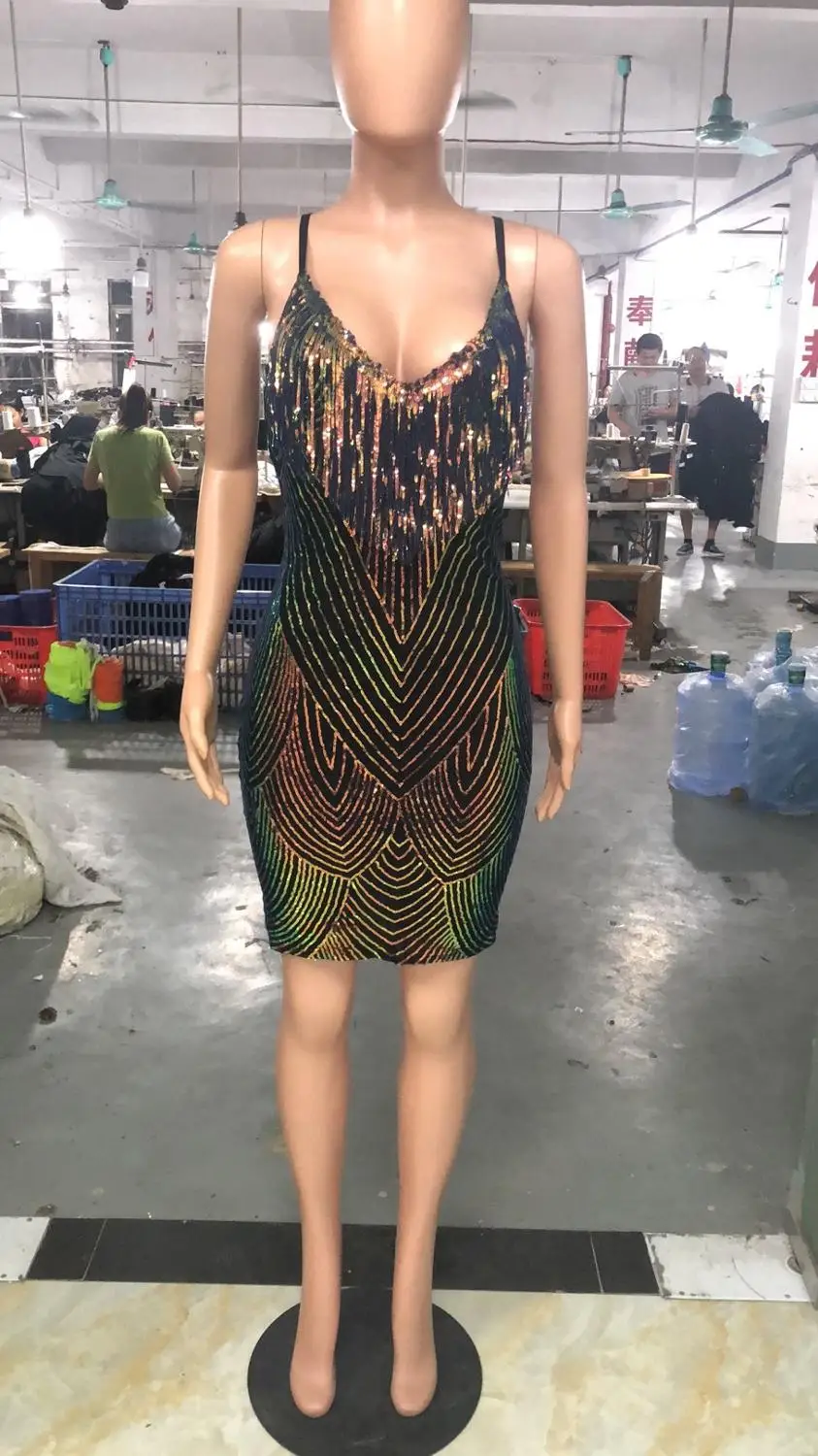 С бахромой расшитый пайетками сексуальное облегающее мини платье женское на