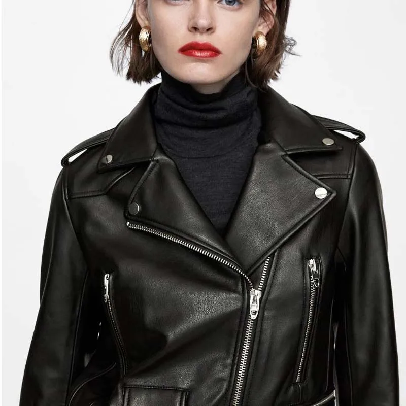 Женская Байкерская короткая куртка из натуральной кожи приталенная на молнии