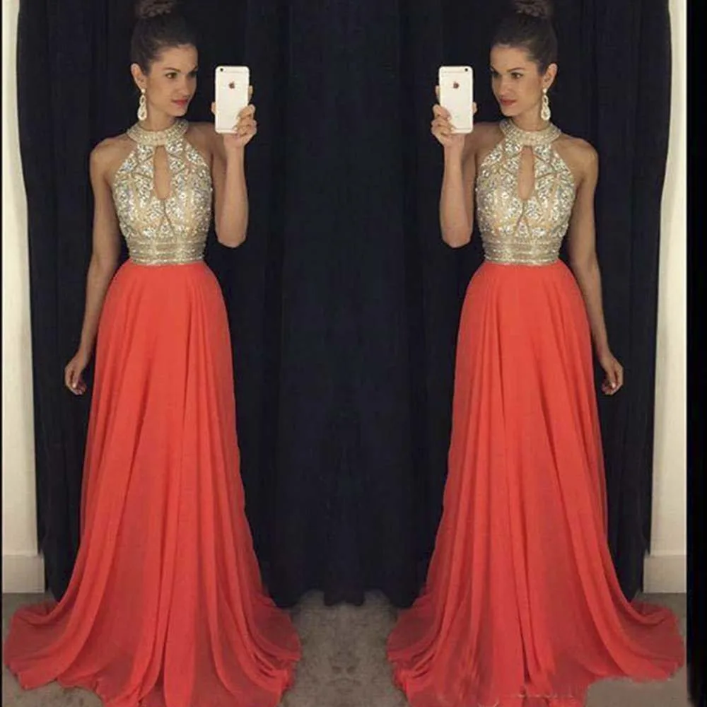 

Женское ТРАПЕЦИЕВИДНОЕ ПЛАТЬЕ с открытой спиной и V-образным вырезом