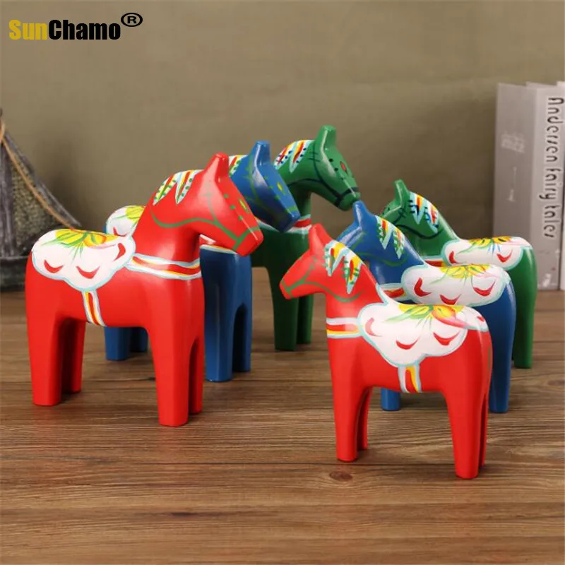 

European-style Swedish Horse Ornaments Red Suit Nautical Desktop Office Home Decor Accessories Living Room Accessories Modern