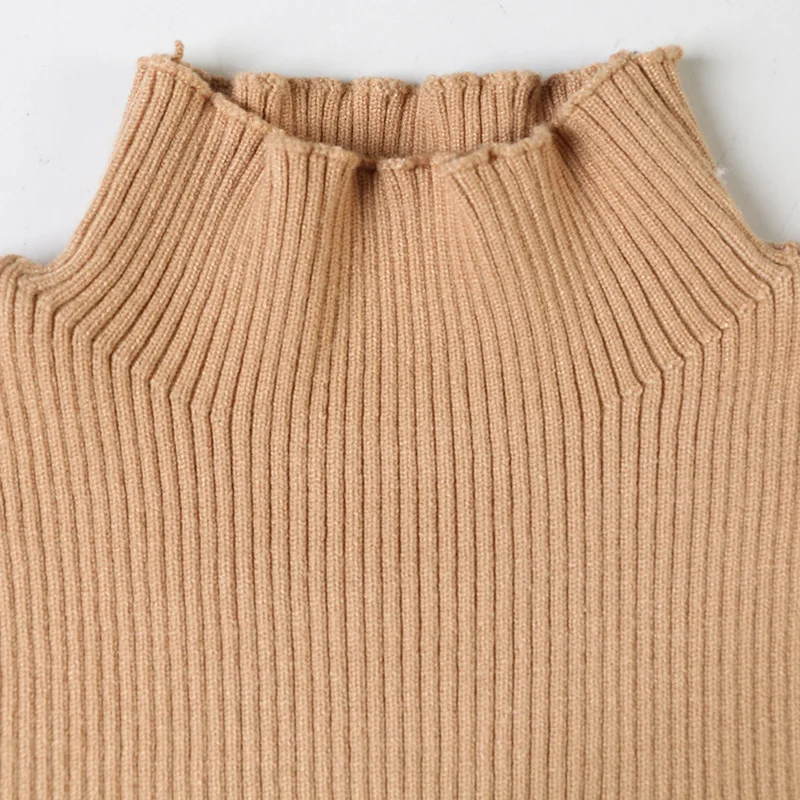 Женское трикотажное платье облегающее с поясом в полоску и длинным рукавом Осень