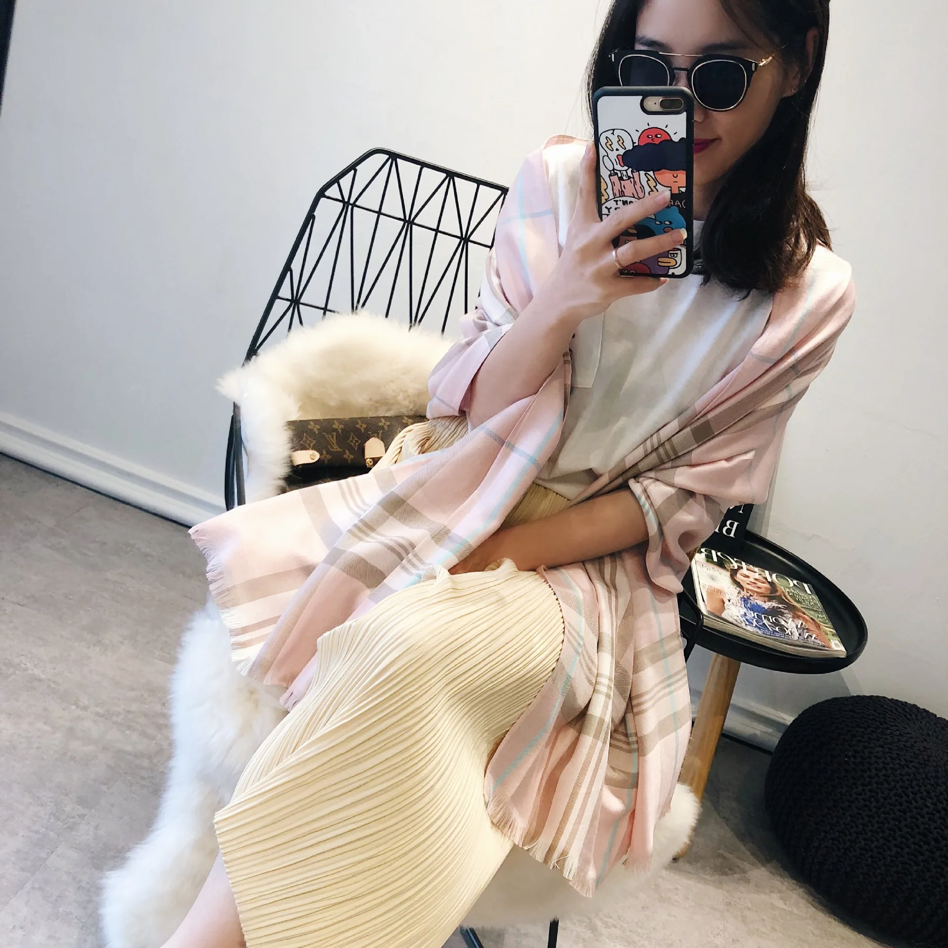 

Clothing for men and girls children's cashmere plaid scarf long thick and warm Korean version all matched parent-c winter