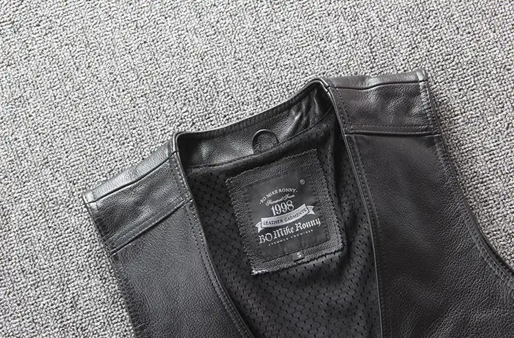 Мужские жилеты из натуральной кожи Байкерский жилет с металлической цепочкой