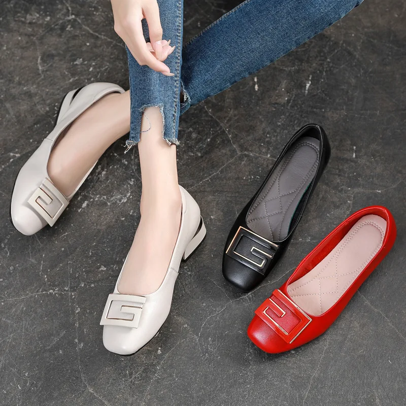 

Leather women's shoes autumn 2020 new thick heel round head single shoes women's large Korean fashion shoes