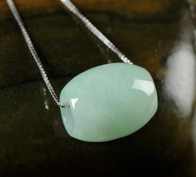 

Certified Green Natural A Jade jadeite pendant Circle Bead Necklace Passepartout 100%