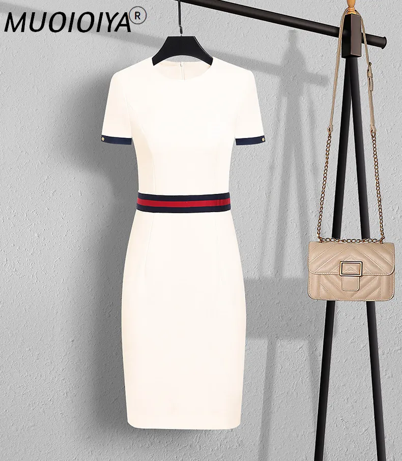 

Женское Деловое платье-карандаш с круглым вырезом