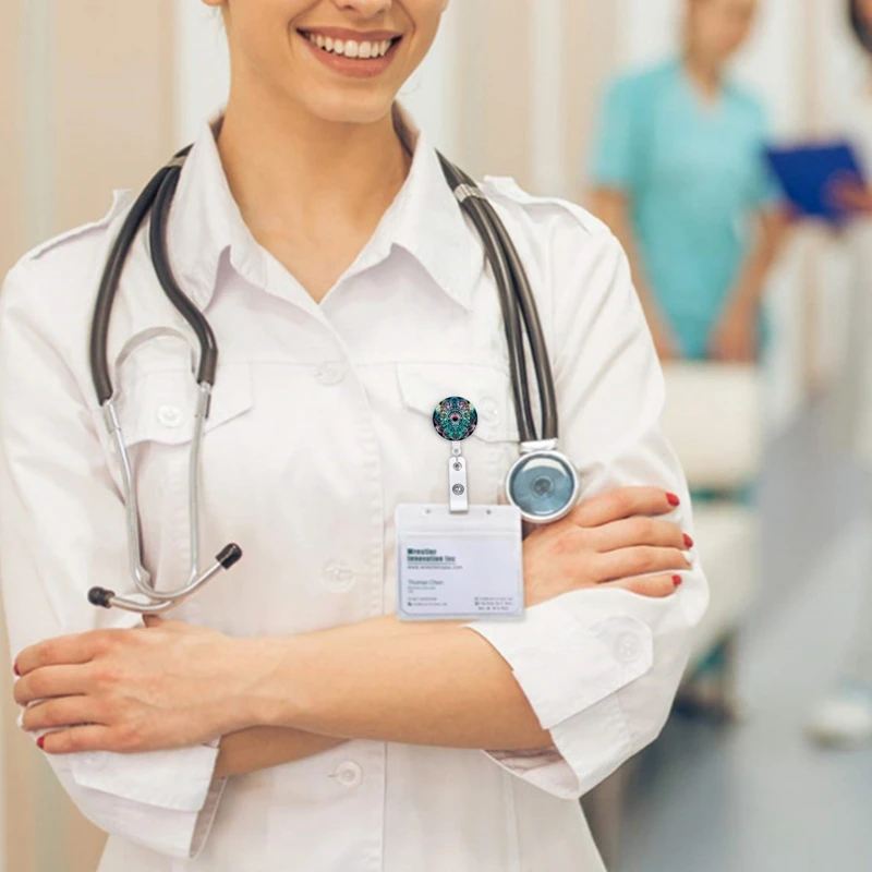 

Выдвижной вращающийся держатель с изображением мандалы цветов значок медсестры модный ID бейдж с вращающимся на 360 градусов зажимом крокоди...