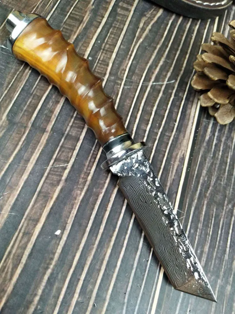 Охотничий нож с фиксированным лезвием ручной работы из кованой дамасской стали