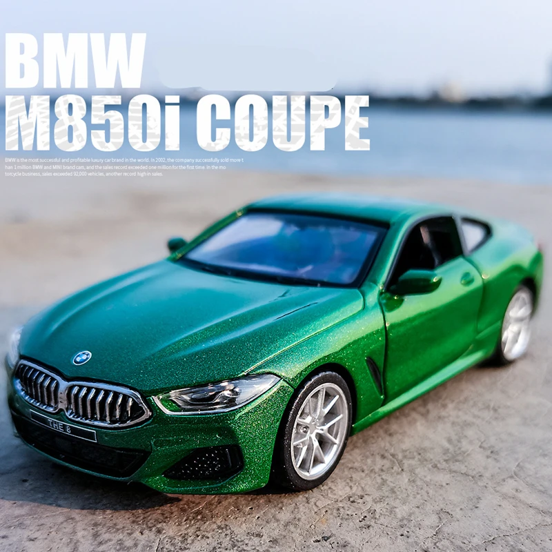 

Модель автомобиля из сплава BMW M850i в масштабе 1:32, коллекция металлических игрушечных автомобилей, открывающиеся задние двери, имитация авто...
