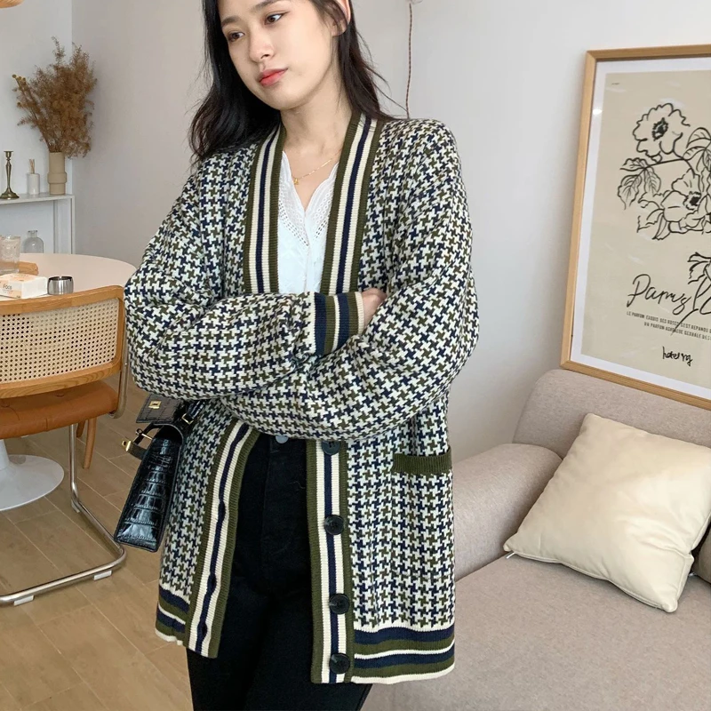

Retro Houndstooth V-neck Wool Mid-length Knitted Cardigan Coat Women's Single-breasted Loose Contrast Color British Sweaters
