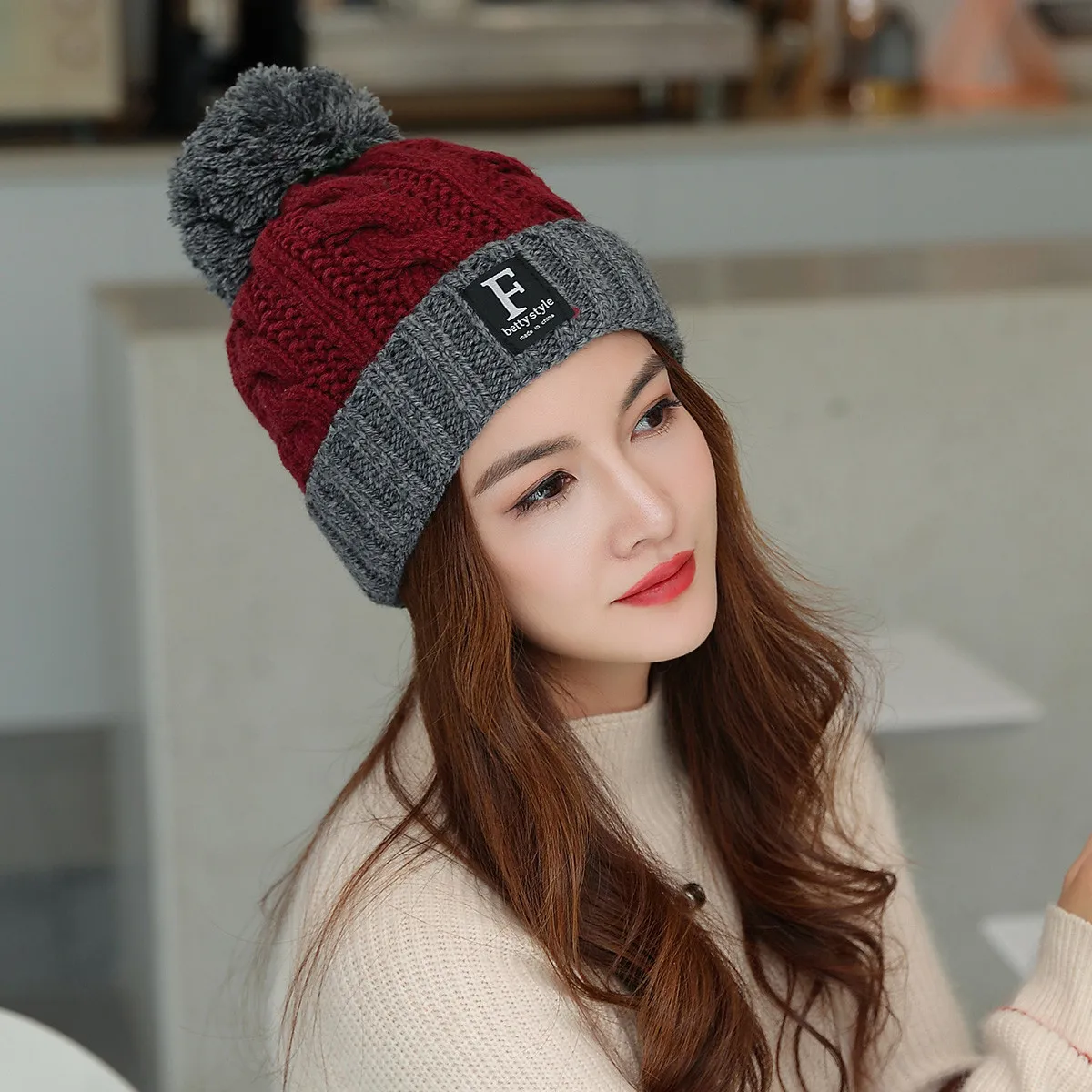 PTAH 2021 Новые зимние шапки для женщин Бини Вязаные однотонные крутые шляпы Девочки Осенние женские бини Теплый боне Кэжуал Шапка Оптовая продажа.