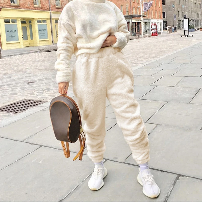 

Rapwriter Autumn Winter Keep Warm Furry Cozy Joggers Trousers Women Streetwear Solid Faux Wool Sweatpant Fleece Pantalon White