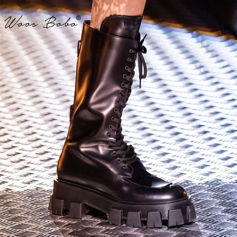 Черные сапоги до колена на платформе женские лакированные кожаные высокие