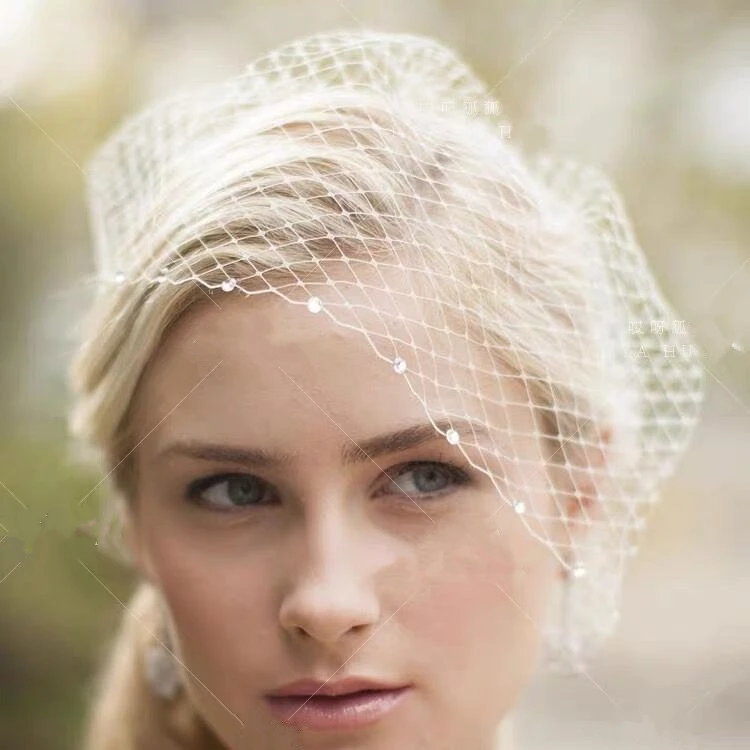 Вуалетка для невесты с кристаллами и бусинами элегантная белая черная цвета