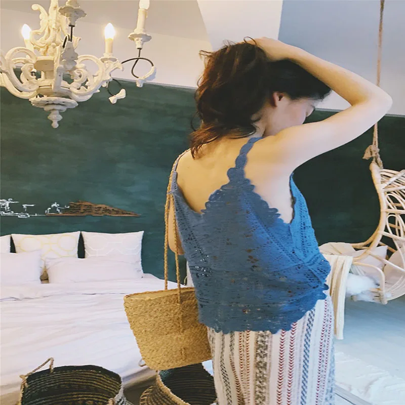 Женский пляжный кружевной жилет однотонный ажурный топ с V образным вырезом