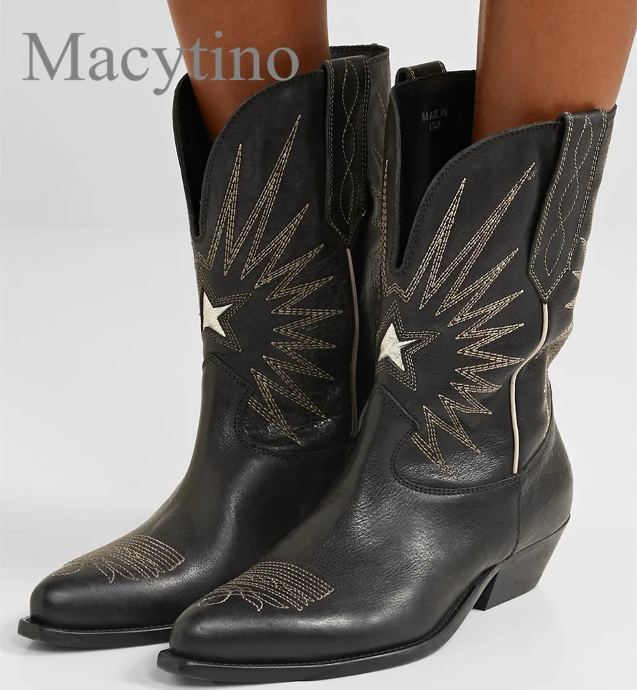 Винтажные рыцарские ботинки с острым носком и вышивкой черные кожаные в