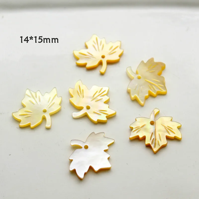 Натуральный перламутровый кулон в виде кленового листа с желтым ракушками колье