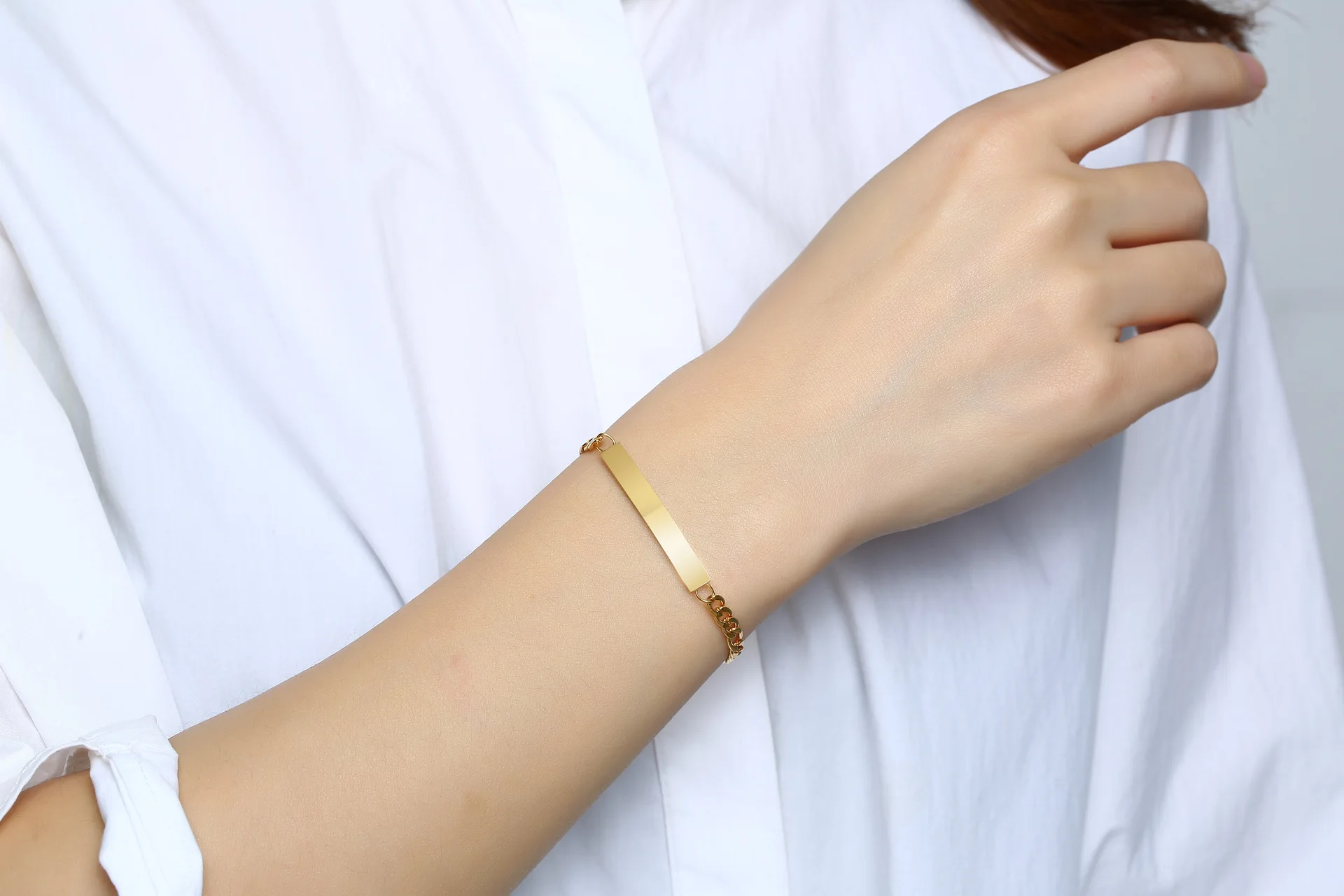 

QWC Stainless steel bending bracelet female titanium steel ins Korean version for lover gift