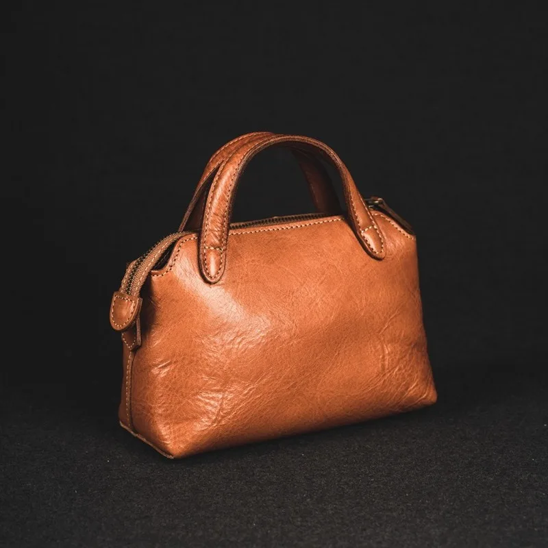 Genuine leather women's bag, retro handmade women's bag, personalized head leather handbag, one shoulder oblique travel handbag