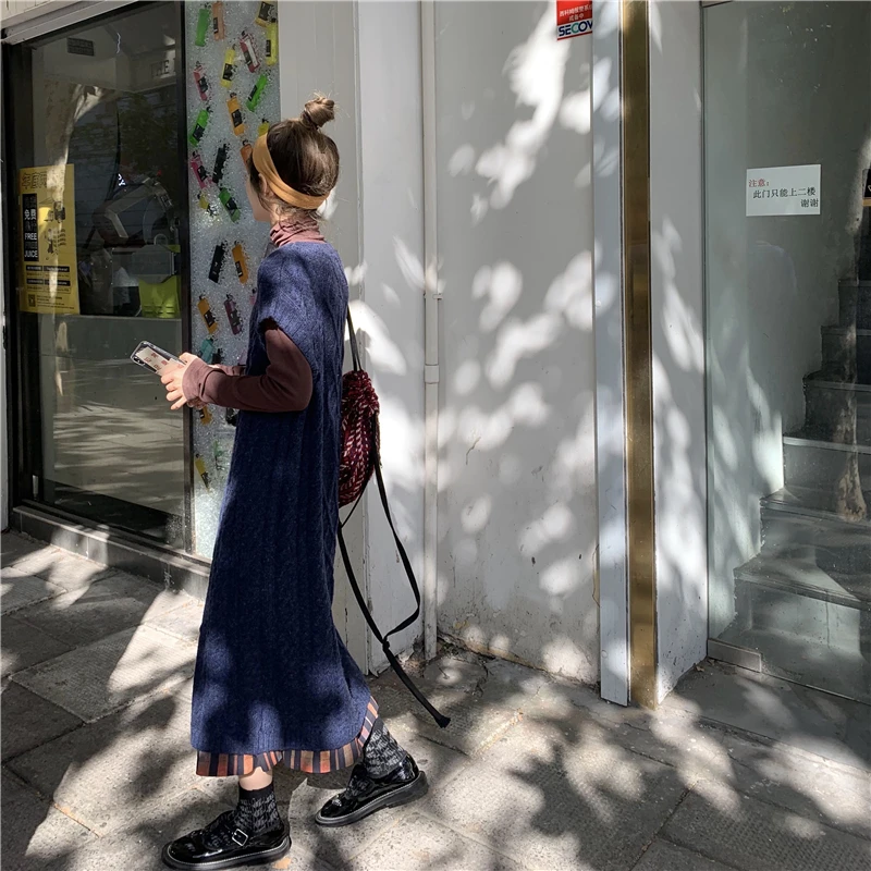 

Twisted Knitted Sleeveless Sweater Dress Women O-neck Straight Vest Dresses Fashion Korean Vintage Knitted Women Vestidos 2021