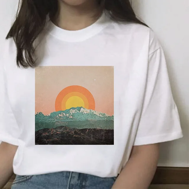 Женские футболки японский Стиль Футболка с принтом прекрасное платье для