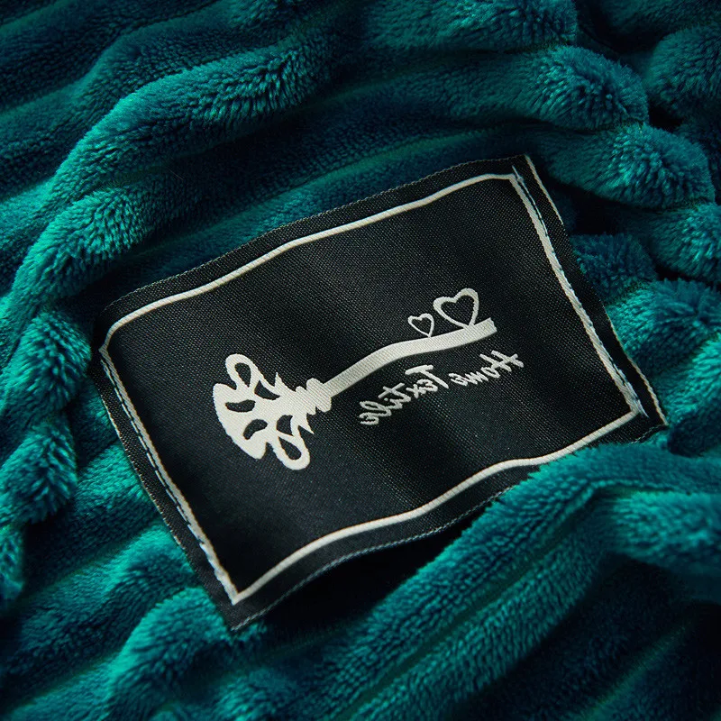 

Machine Washable Super Warm Coral Fleece Thicken Blanket For Bed Dual Sided Super Soft BlanketSuitable For Queen Size