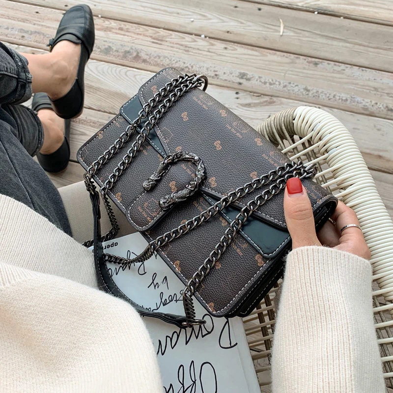 Маленькая сумка на цепочке женская 2019 популярная новая волна корейская модная