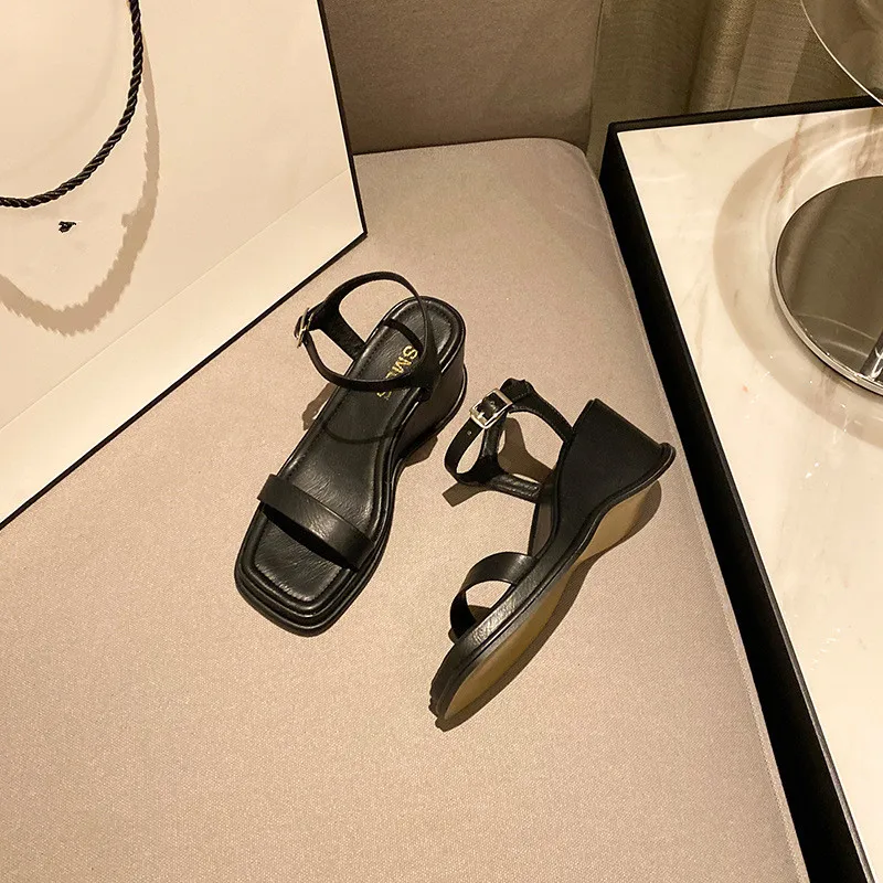 

Clear Heels Flip Flops Platform Square Toe Buckle Strap Lacquered Sandals 2021 Summer Clogs Wedge Female Shoe Corrective Espadri