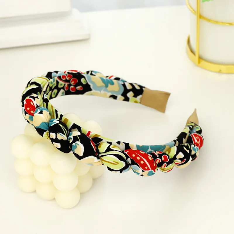 

Korean version of the new product temperament girl out pressure hair headband fashion printing sponge braid headwear headband
