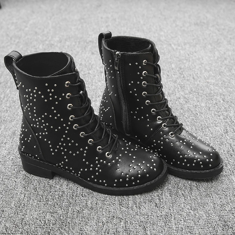 

2019 осенне-зимние ботинки, однотонные кожаные ботинки-мартинсы, короткие ботильоны, женская обувь на низком каблуке с заклепками и молнией, ж...