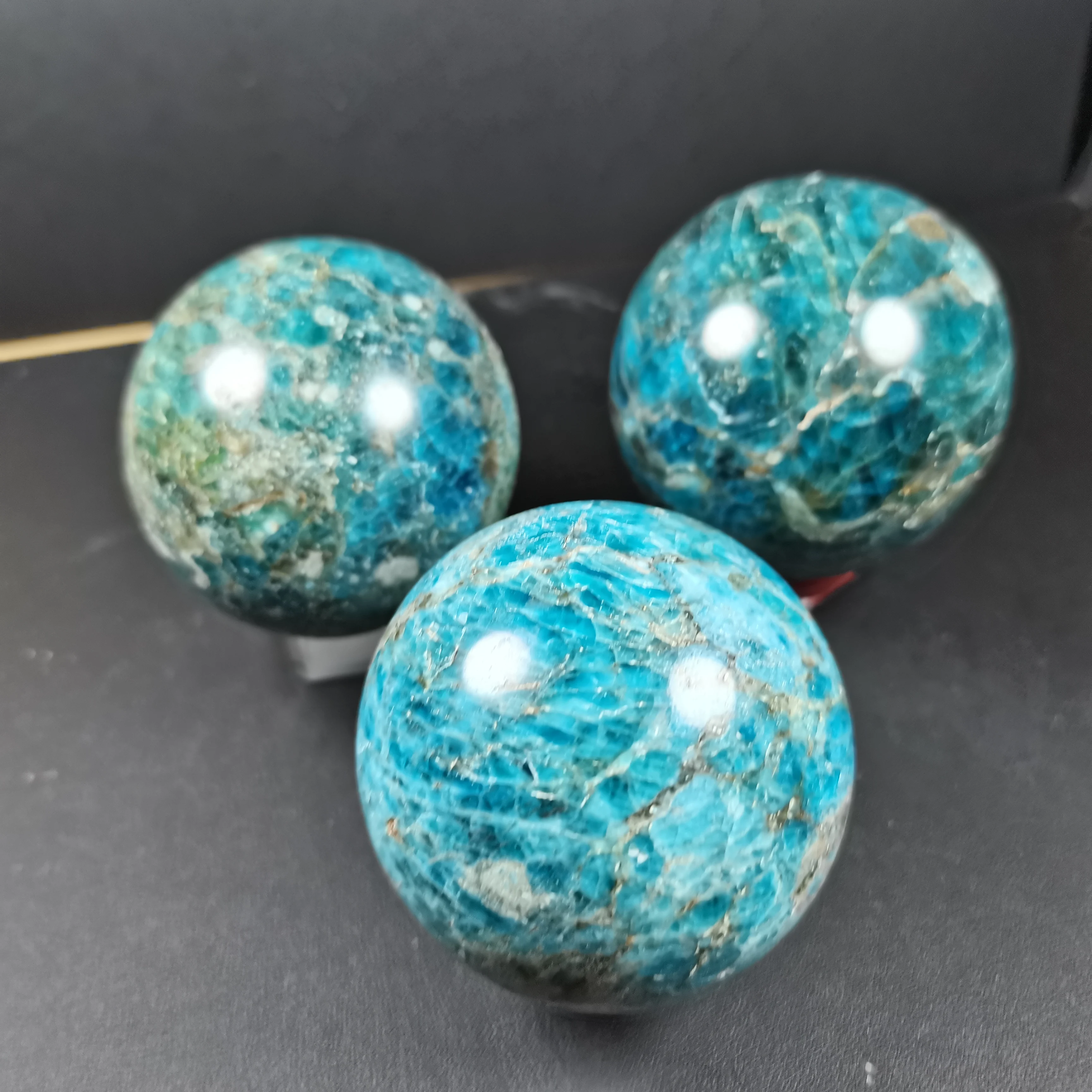 40-60 мм натуральный Голубой Апатит сферические лечебные камни Хрустальный