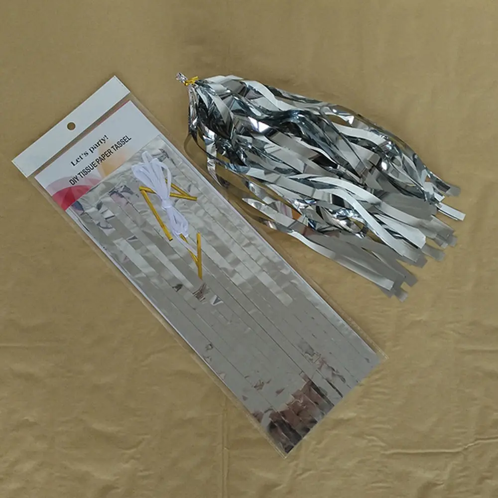 Серебряная роза искусственная занавеска бумажная кисточка конфетти фотография