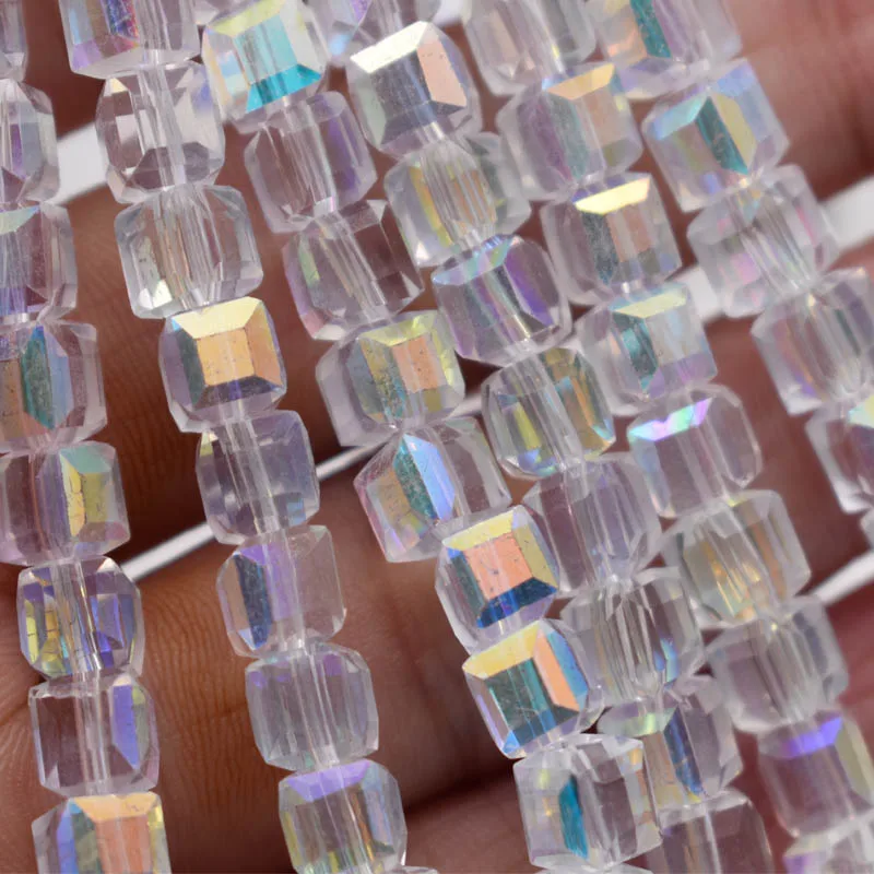 Различные блестящие ювелирные изделия различные стеклянные бусины для