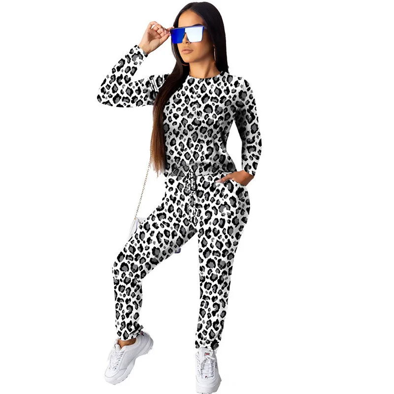 Женский спортивный костюм с леопардовым принтом из двух предметов свитшот