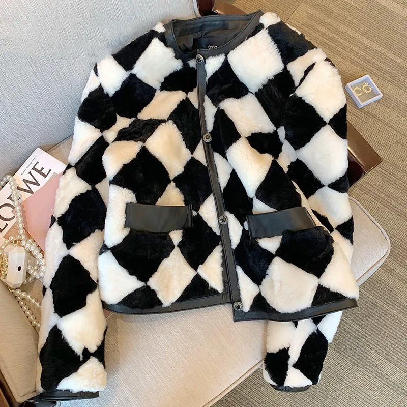 

Women Plaid Sheep Fur Outerwear Female 2021 Autumn Winter Loose Patchwork Thick Fur Coat Top New Arrive