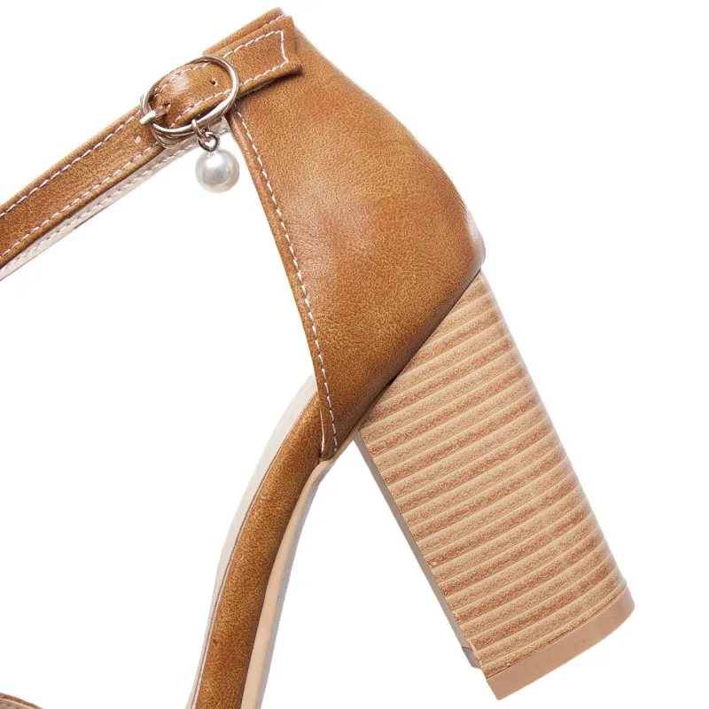 

Womens Chunky Heel Sandals Pearl Deco Simple Chic White Brown Green Rome Sandals Fashion Outfits Footwear Shoes