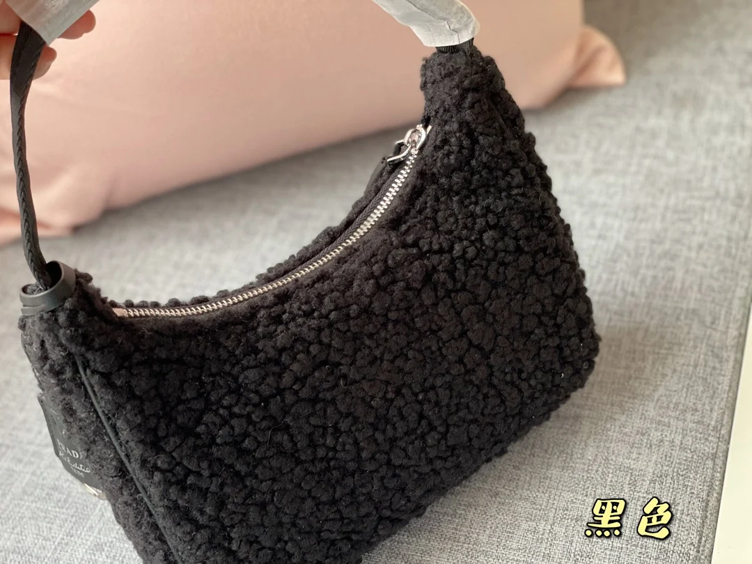 

Brand lambwool hobo bags cute handbags for women ladies fashion shoudler bags designer signature clutch bags