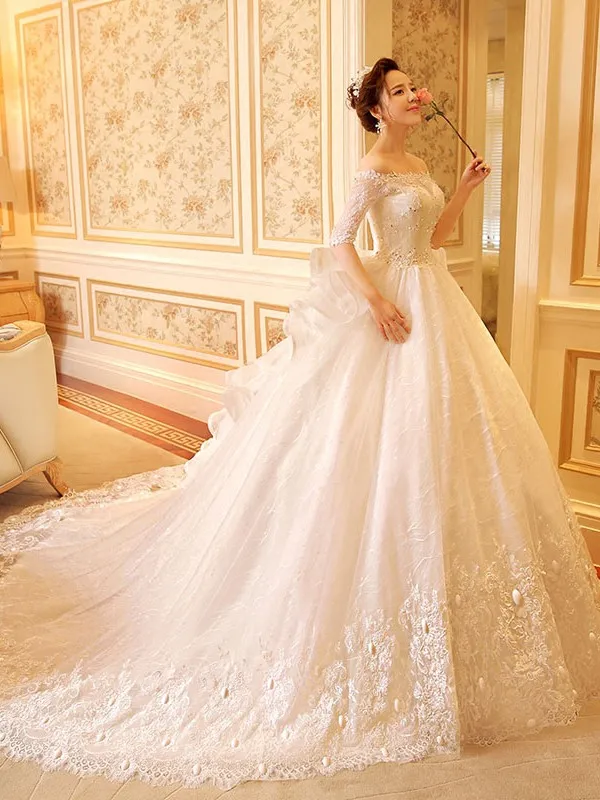 

2020 Vintage Half Sleeve Pearls Lace Ball Gown Wedding Dress Appliques Beads Bridal Gowns Robe de Mariage