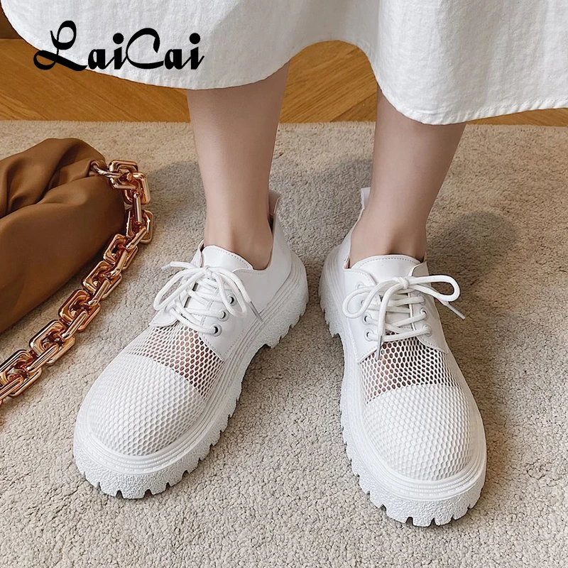 

LaiCai Summer Breathable Mesh Flat Shoes Woman Round Toe Lace Up Casual Shoes Women's Comfortable Balck White Sneakers Female