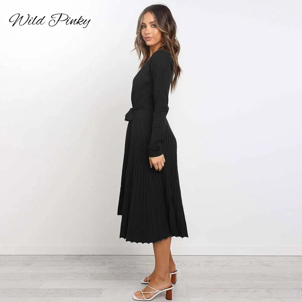 Женское платье с длинным рукавом и поясом WildPinky Черное Трикотажное вечернее