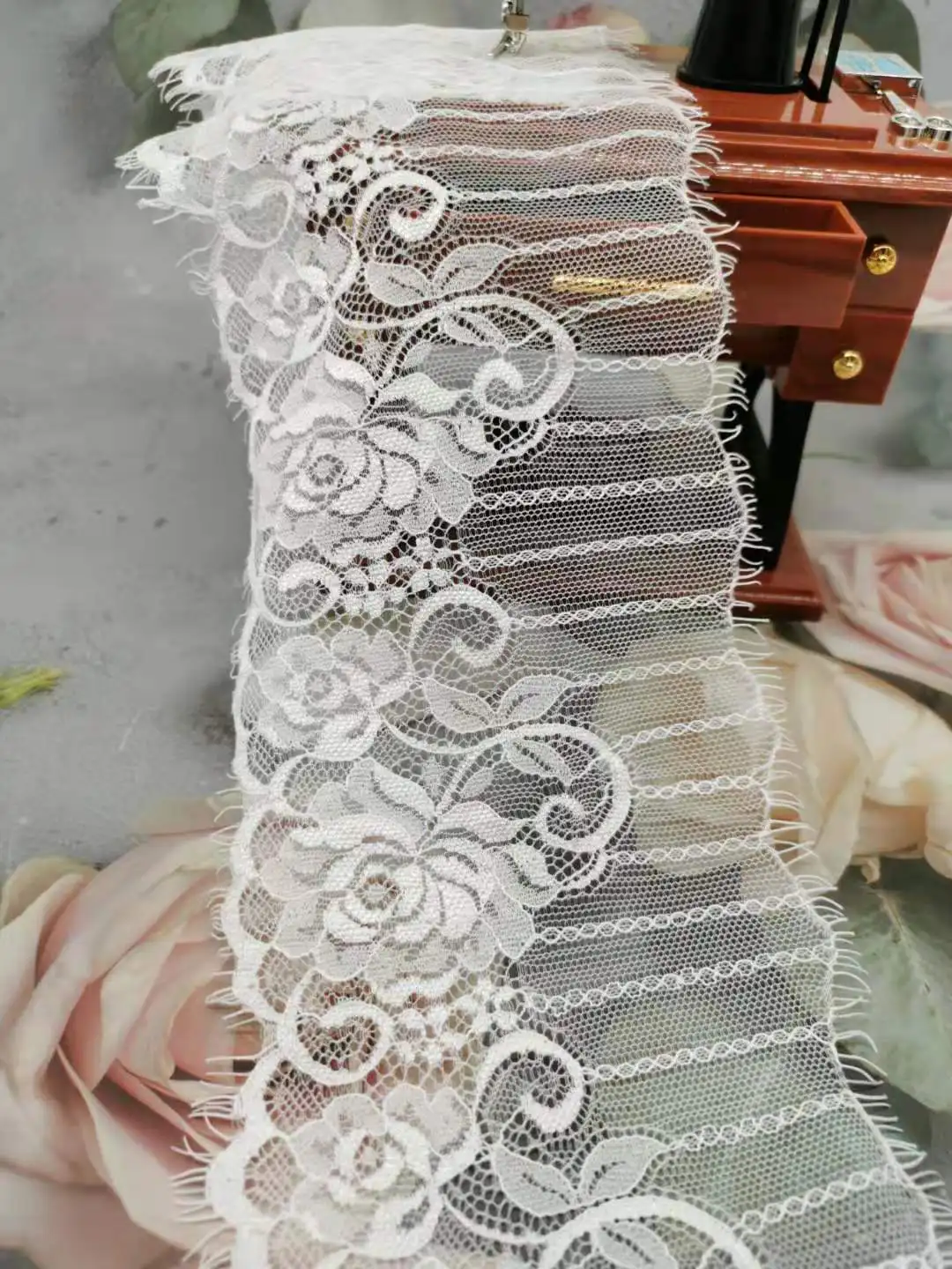 

3M/lot Eyelash White Soft Floral Classic Lace Trim Decoration Crafts Sewing Lace Trim For Dress Making Decoration